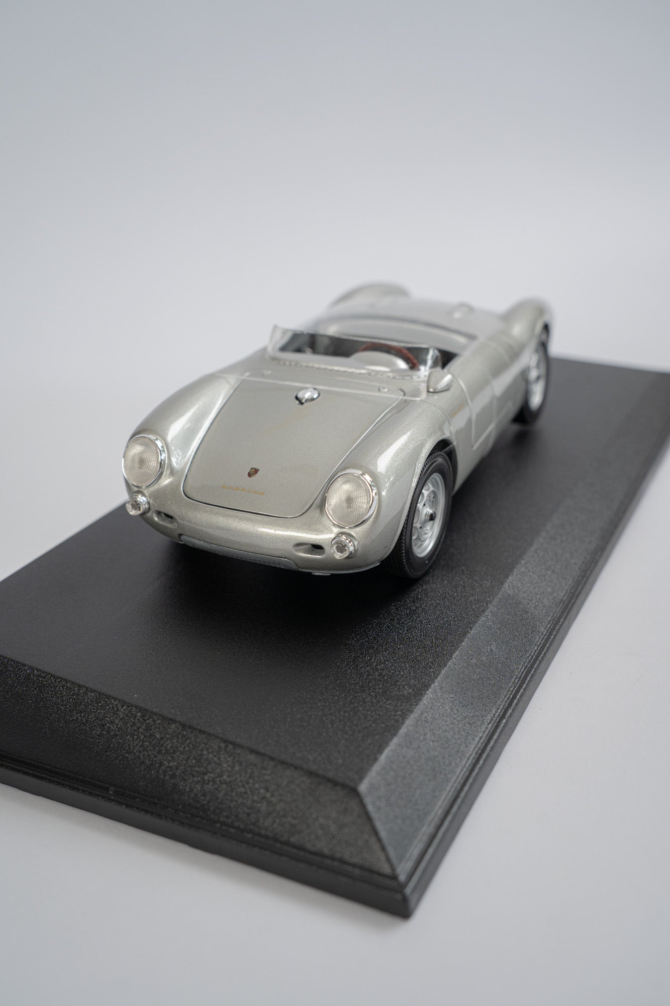 1:18 Scale Porsche 550A Spyder Diecast Vehicle